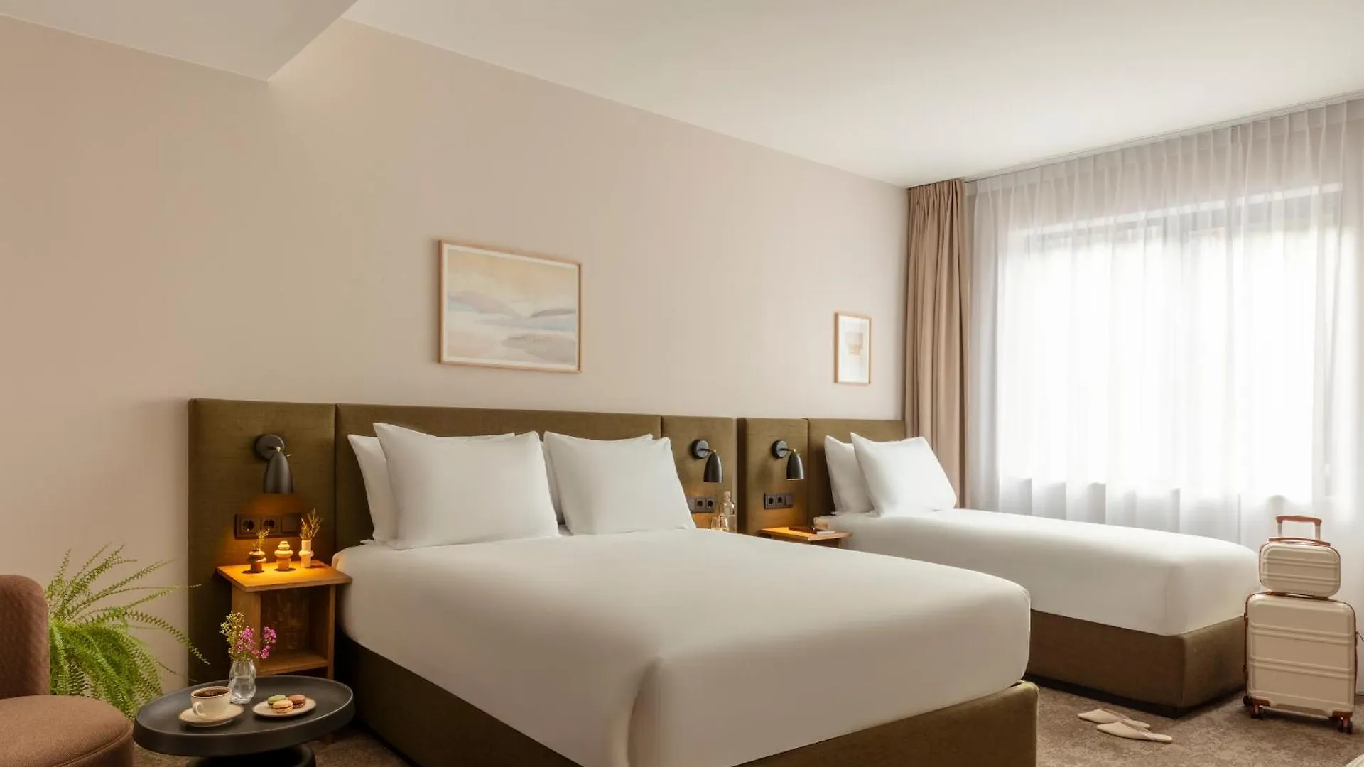 Middelland Hotel, Sonder By Marriott Bonvoy Hotel Rotterdam