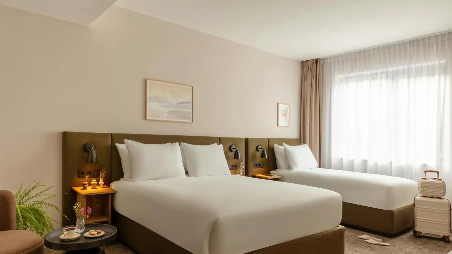 Middelland Hotel, Sonder By Marriott Bonvoy Роттердам Отель